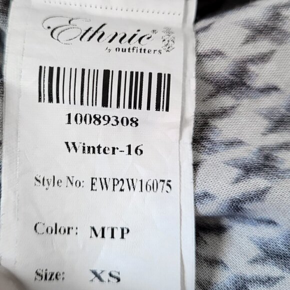 Ethnic By Outfitters Floral Printed & Embroidered Houndstooth Boho Tunic Kurta - Picture 11 of 12